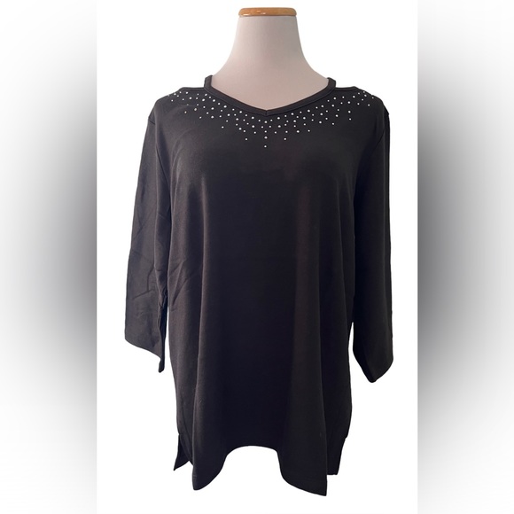 *Quacker Factory Set of 2 Cutout T-shirts V-Neck Rhinestones LARGE ~ A311440 - Picture 6 of 12